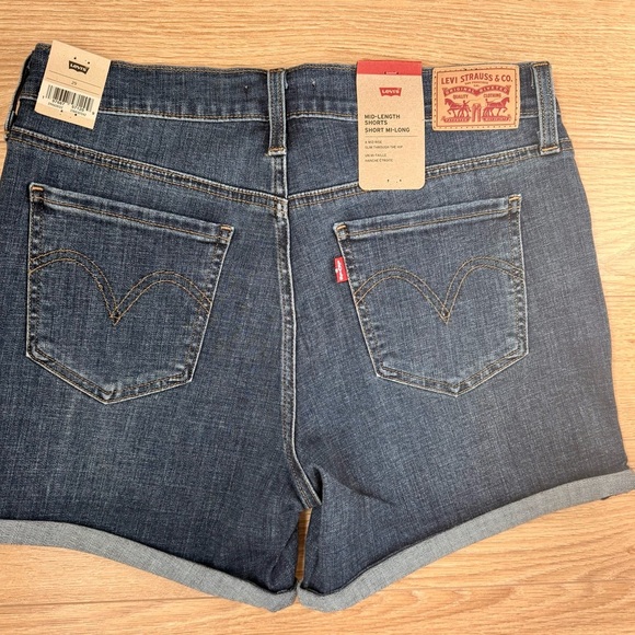 Levi's - NWT - Dark Blue Mid-Rise Denim Shorts - Picture 7 of 7